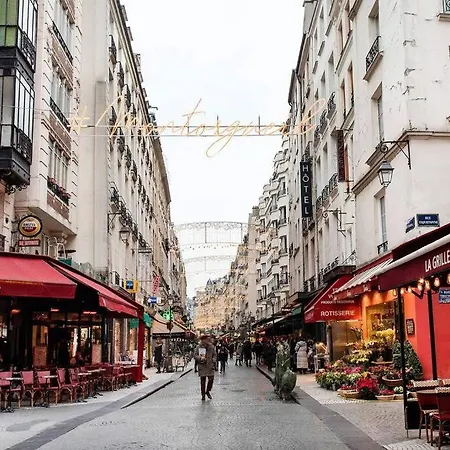 Superbe Avec Balcon Au Coeur De Montorgueil *