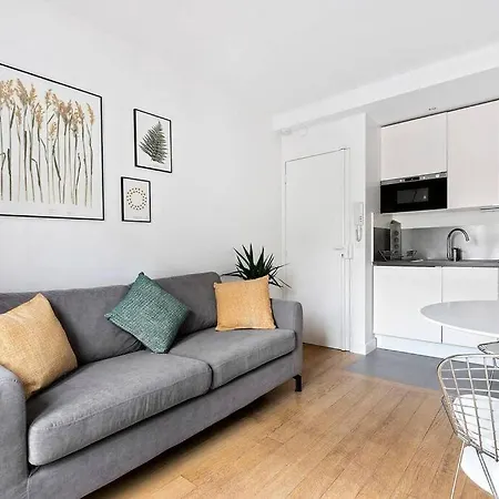 Superbe Avec Balcon Au Coeur De Montorgueil Apartment